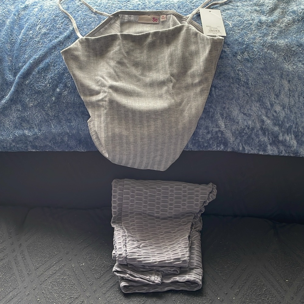 NWOT gray leggings with free new tank top